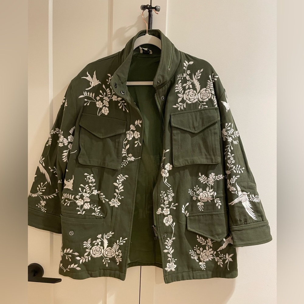 Army green embroidered jacket
